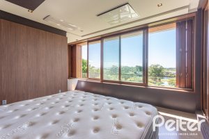 Casa em Condomínio à venda com 608m², 5 dormitórios, 5 suítes, 3 vagas, no bairro Terra Ville em PORTO ALEGRE