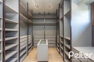 Casa em Condomínio à venda com 608m², 5 dormitórios, 5 suítes, 3 vagas, no bairro Terra Ville em PORTO ALEGRE