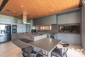 Casa em Condomínio à venda com 608m², 5 dormitórios, 5 suítes, 3 vagas, no bairro Terra Ville em PORTO ALEGRE