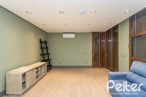 Casa em Condomínio à venda com 608m², 5 dormitórios, 5 suítes, 3 vagas, no bairro Terra Ville em PORTO ALEGRE