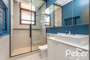 Casa em Condomínio à venda com 608m², 5 dormitórios, 5 suítes, 3 vagas, no bairro Terra Ville em PORTO ALEGRE