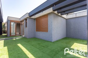 Casa em Condomínio à venda com 608m², 5 dormitórios, 5 suítes, 3 vagas, no bairro Terra Ville em PORTO ALEGRE