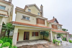Casa em Condomínio à venda com 397m², 4 dormitórios, 4 suítes, 3 vagas, no bairro Vila Conceicao em PORTO ALEGRE