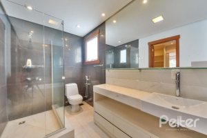 Casa em Condomínio à venda com 397m², 4 dormitórios, 4 suítes, 3 vagas, no bairro Vila Conceicao em PORTO ALEGRE