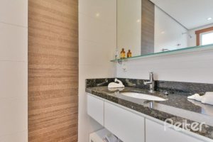 Casa em Condomínio à venda com 397m², 4 dormitórios, 4 suítes, 3 vagas, no bairro Vila Conceicao em PORTO ALEGRE