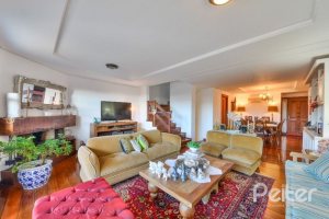 Casa em Condomínio à venda com 245m², 3 dormitórios, 1 suíte, 3 vagas, no bairro Vila Assunção em Porto Alegre