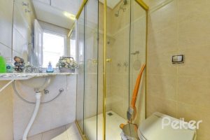 Casa à venda com 399m², 3 dormitórios, 3 suítes, 4 vagas, no bairro Nonoai em Porto Alegre