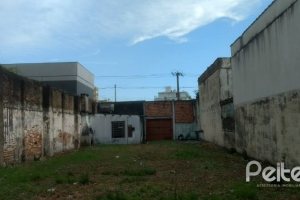 Terreno à venda com 704m², no bairro Cristal em Porto Alegre