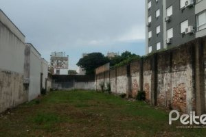 Terreno à venda com 704m², no bairro Cristal em Porto Alegre