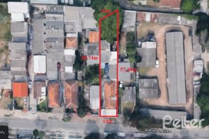 Terreno à venda, no bairro Camaquã em Porto Alegre