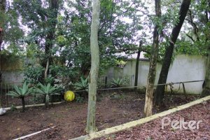 Casa à venda com 354m², 3 dormitórios, 2 suítes, 4 vagas, no bairro Ipanema em Porto Alegre