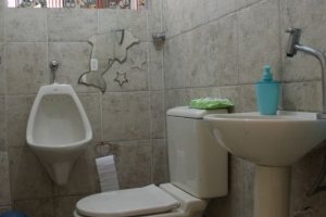 Casa à venda com 354m², 3 dormitórios, 2 suítes, 4 vagas, no bairro Ipanema em Porto Alegre