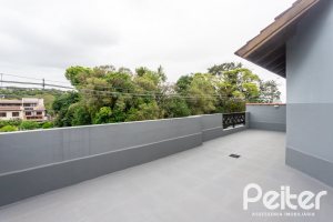 Casa à venda com 240m², 3 dormitórios, 1 suíte, 2 vagas, no bairro Ipanema em Porto Alegre