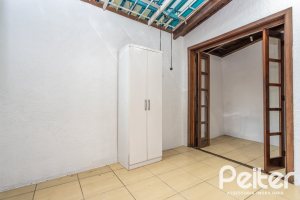 Casa em Condomínio à venda com 135m², 2 dormitórios, 1 suíte, 2 vagas, no bairro Tristeza em PORTO ALEGRE