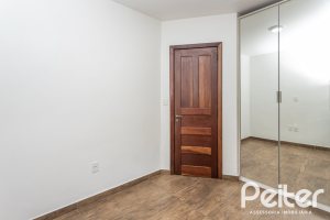 Casa em Condomínio à venda com 135m², 2 dormitórios, 1 suíte, 2 vagas, no bairro Tristeza em PORTO ALEGRE