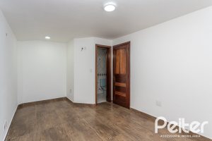 Casa em Condomínio à venda com 135m², 2 dormitórios, 1 suíte, 2 vagas, no bairro Tristeza em PORTO ALEGRE