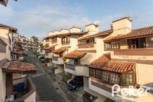 Casa em Condomínio à venda com 135m², 2 dormitórios, 1 suíte, 2 vagas, no bairro Tristeza em PORTO ALEGRE