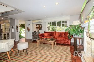 Casa em Condomínio à venda com 191m², 4 dormitórios, 2 suítes, 2 vagas, no bairro Jardim Isabel em Porto Alegre