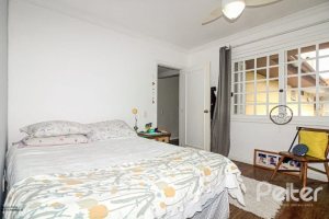 Casa em Condomínio à venda com 191m², 4 dormitórios, 2 suítes, 2 vagas, no bairro Jardim Isabel em Porto Alegre