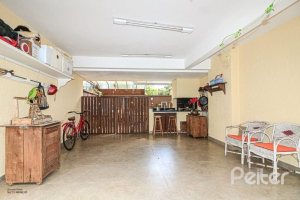 Casa em Condomínio à venda com 191m², 4 dormitórios, 2 suítes, 2 vagas, no bairro Jardim Isabel em Porto Alegre