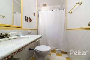 Casa em Condomínio à venda com 191m², 4 dormitórios, 2 suítes, 2 vagas, no bairro Jardim Isabel em Porto Alegre