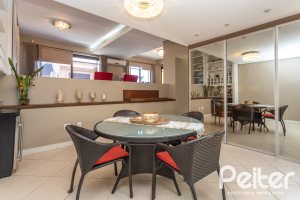 Casa em Condomínio à venda com 275m², 3 dormitórios, 1 suíte, 2 vagas, no bairro Tristeza em Porto Alegre