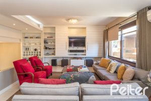 Casa em Condomínio à venda com 275m², 3 dormitórios, 1 suíte, 2 vagas, no bairro Tristeza em Porto Alegre