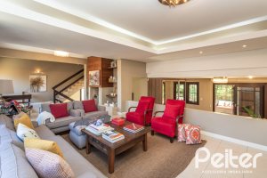 Casa em Condomínio à venda com 275m², 3 dormitórios, 1 suíte, 2 vagas, no bairro Tristeza em Porto Alegre