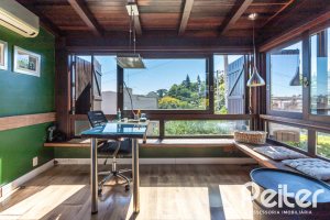 Casa em Condomínio à venda com 275m², 3 dormitórios, 1 suíte, 2 vagas, no bairro Tristeza em Porto Alegre