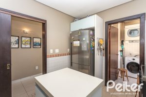 Casa em Condomínio à venda com 275m², 3 dormitórios, 1 suíte, 2 vagas, no bairro Tristeza em Porto Alegre