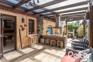 Casa em Condomínio à venda com 275m², 3 dormitórios, 1 suíte, 2 vagas, no bairro Tristeza em Porto Alegre