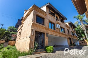 Casa em Condomínio à venda com 275m², 3 dormitórios, 1 suíte, 2 vagas, no bairro Tristeza em Porto Alegre