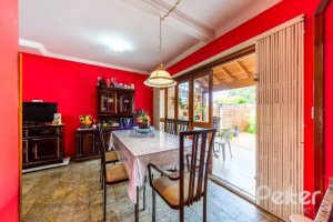 Casa em Condomínio à venda com 160m², 3 dormitórios, 1 suíte, 2 vagas, no bairro Ipanema em PORTO ALEGRE