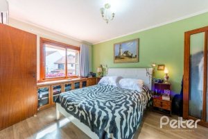 Casa em Condomínio à venda com 160m², 3 dormitórios, 1 suíte, 2 vagas, no bairro Ipanema em PORTO ALEGRE