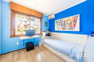 Casa em Condomínio à venda com 160m², 3 dormitórios, 1 suíte, 2 vagas, no bairro Ipanema em PORTO ALEGRE