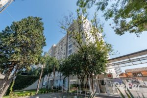 Apartamento à venda com 69m², 2 dormitórios, 1 suíte, 2 vagas, no bairro Tristeza em Porto Alegre