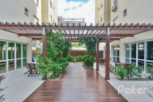 Apartamento à venda com 69m², 2 dormitórios, 1 suíte, 2 vagas, no bairro Tristeza em Porto Alegre