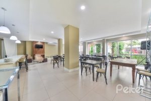 Apartamento à venda com 69m², 2 dormitórios, 1 suíte, 2 vagas, no bairro Tristeza em Porto Alegre
