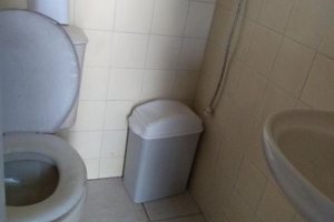 Casa à venda com 365m², 3 dormitórios, 1 suíte, 4 vagas, no bairro Vila Assunção em Porto Alegre