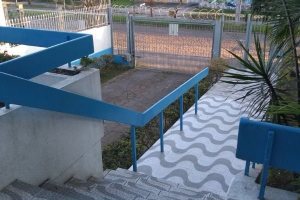 Casa à venda com 365m², 3 dormitórios, 1 suíte, 4 vagas, no bairro Vila Assunção em Porto Alegre