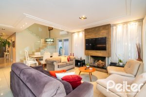 Casa em Condomínio à venda com 220m², 4 dormitórios, 4 suítes, 2 vagas, no bairro Terra Ville em PORTO ALEGRE