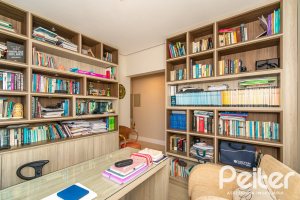 Casa em Condomínio à venda com 220m², 4 dormitórios, 4 suítes, 2 vagas, no bairro Terra Ville em PORTO ALEGRE