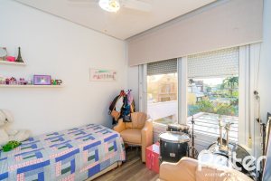 Casa em Condomínio à venda com 220m², 4 dormitórios, 4 suítes, 2 vagas, no bairro Terra Ville em PORTO ALEGRE