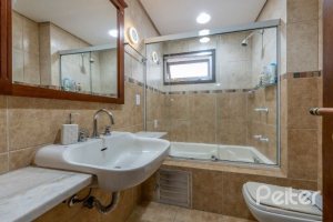 Apartamento à venda com 157m², 3 dormitórios, 1 suíte, 2 vagas, no bairro Tristeza em PORTO ALEGRE