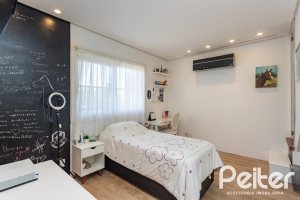Casa em Condomínio à venda com 400m², 3 dormitórios, 3 suítes, 2 vagas, no bairro Terra Ville em Porto Alegre