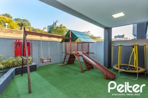 Apartamento à venda com 103m², 3 dormitórios, 1 suíte, 2 vagas, no bairro Cristal em Porto Alegre