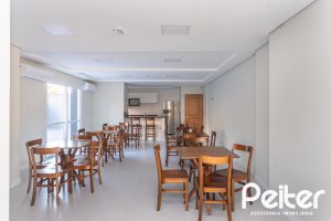 Apartamento à venda com 103m², 3 dormitórios, 1 suíte, 2 vagas, no bairro Cristal em Porto Alegre