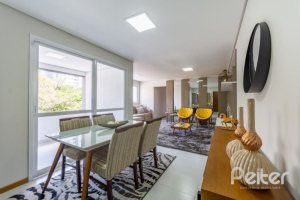 Apartamento à venda com 103m², 3 dormitórios, 1 suíte, 2 vagas, no bairro Cristal em Porto Alegre