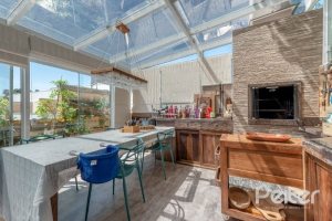 Casa em Condomínio à venda com 283m², 4 dormitórios, 1 suíte, 2 vagas, no bairro Jardim Isabel em Porto Alegre