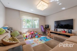 Casa em Condomínio à venda com 283m², 4 dormitórios, 1 suíte, 2 vagas, no bairro Jardim Isabel em Porto Alegre